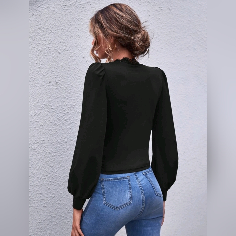 Clasi Contrast Lace Lantern Sleeve Tee - Picture 2 of 5